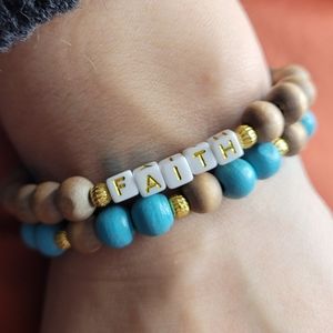 Stackable Braclet Set (Gold Faith)